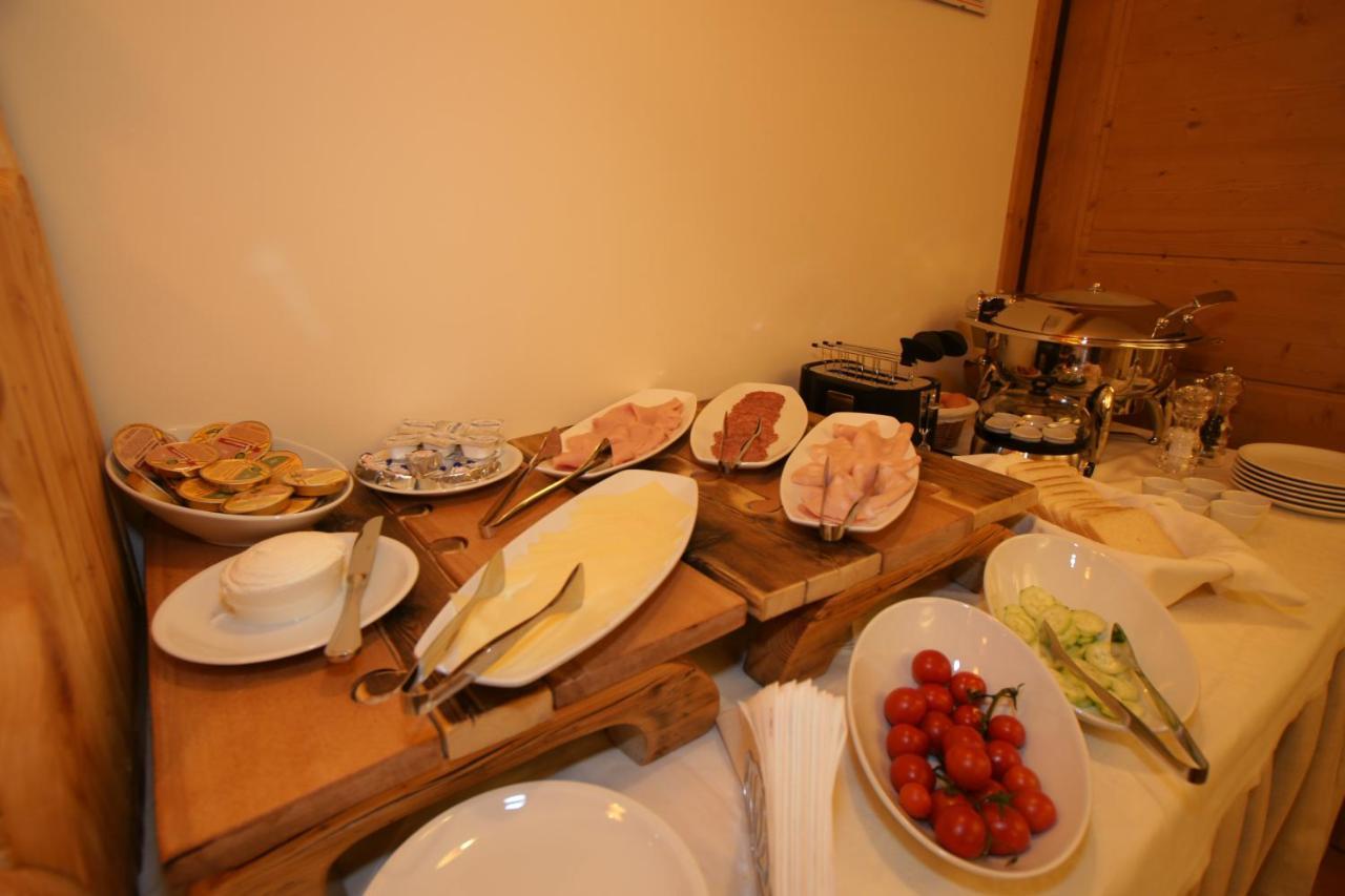 Adler Aparthotel Moena Dış mekan fotoğraf